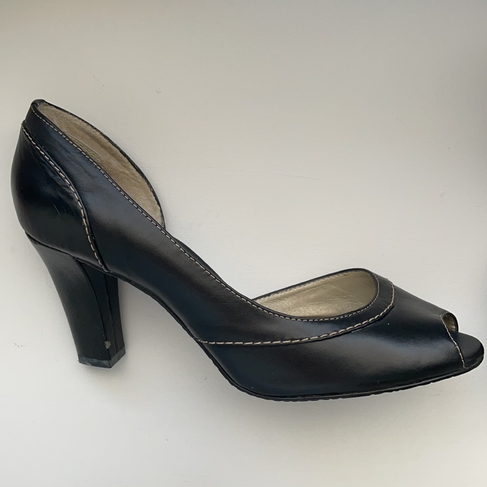 Liz Claiborne heels 👠